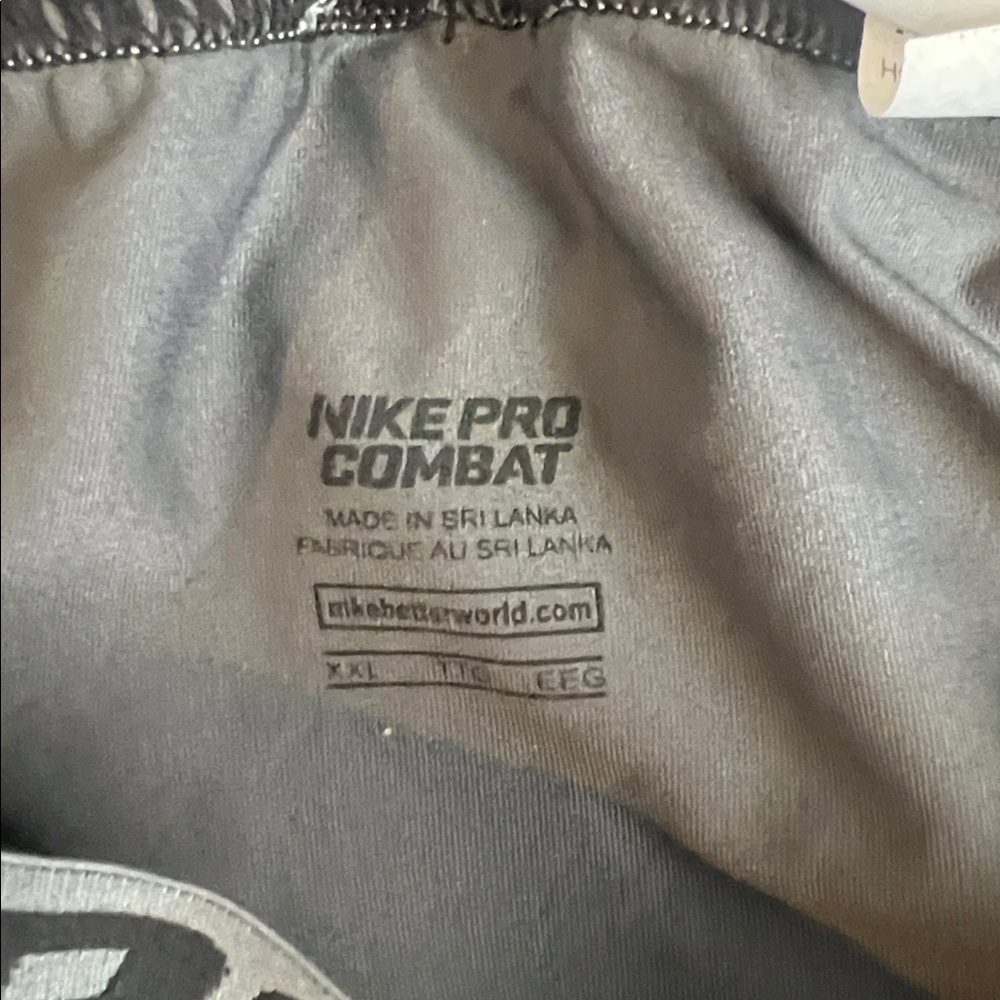 Nike: Pro Combat Men’s Black & Gray Camo Compression Leggings - Picture 4 of 9